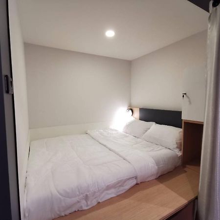 W2 Hostel Chiang Mai Zewnętrze zdjęcie